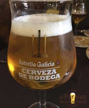 Cerveza Estralla Galicia de Bodega vaso