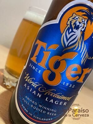 La cerveza Tiger Asian Lager asiatica de Singapur