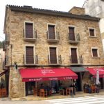 Cervecería "The School" Restaurant and Hotel 